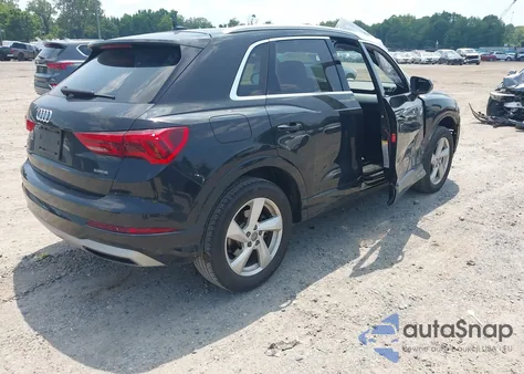 2020 Audi Q3 Premium 45 Tfsi Quattro Tiptronic из США, поврежденный, VIN WA1AECF31L1025961